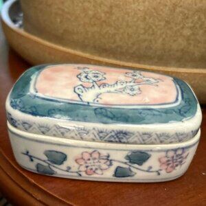 Small porcelain box with Asian floral design 4 inchwide1.5height